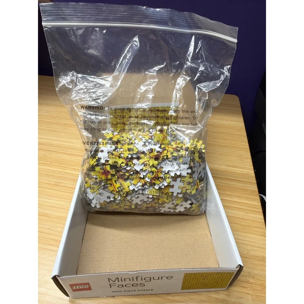 LEGO Minifigure Faces 1000 Piece Jigsaw Puzzle Complete Preowned